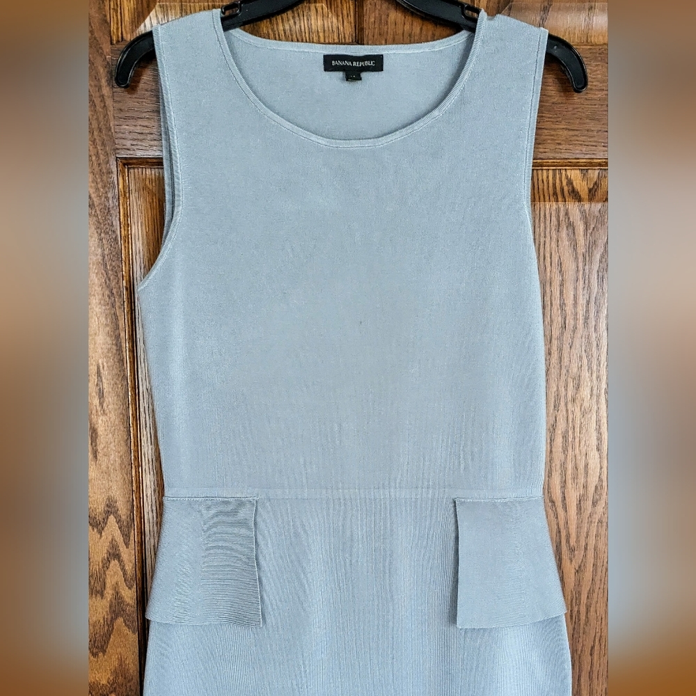 Banana Republic Gray Sleeveless Dress Size M